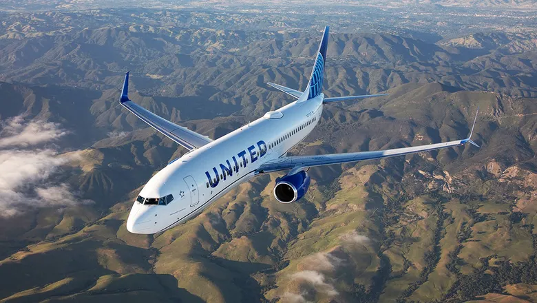 How to change the name on a United Airlines ticket?